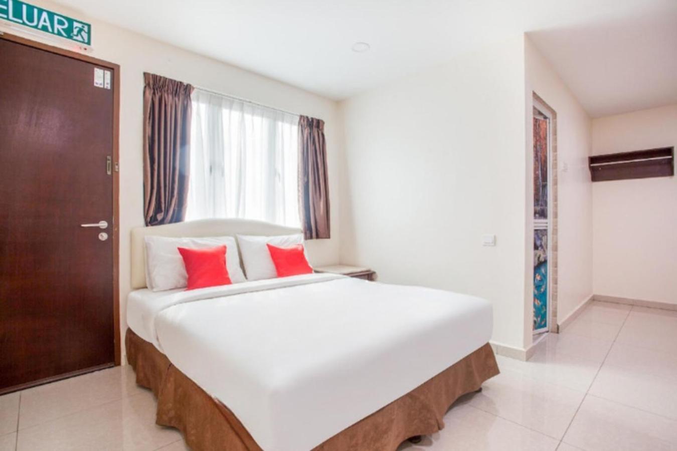 Sam Hotel Sitiawan Luaran gambar
