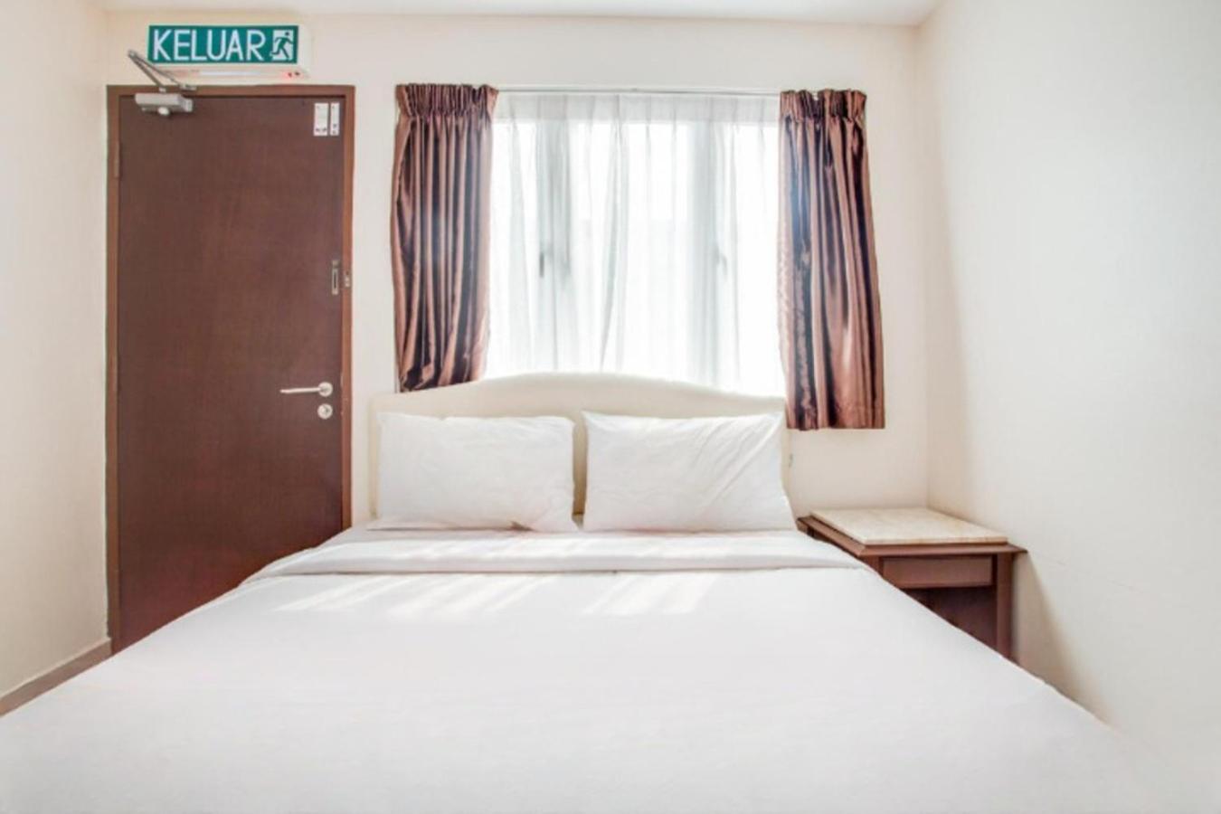 Sam Hotel Sitiawan Luaran gambar